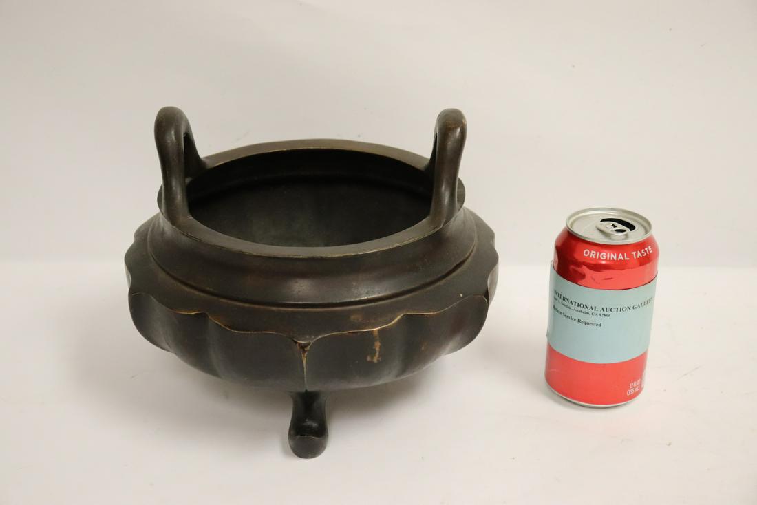 Chinese antique large bronze censer (1 of 10)