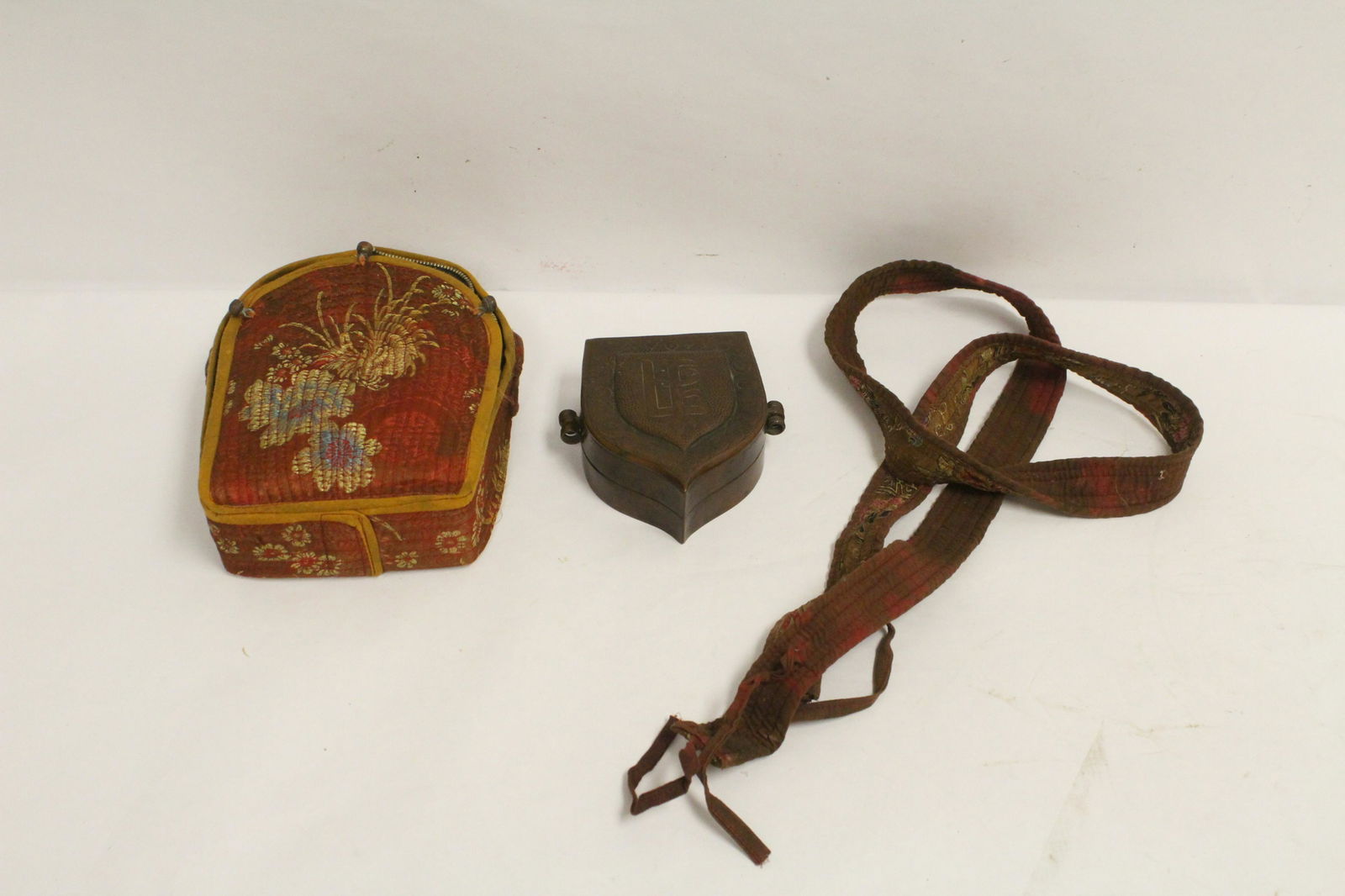 2 vintage Tibetan shrines (1 of 10)