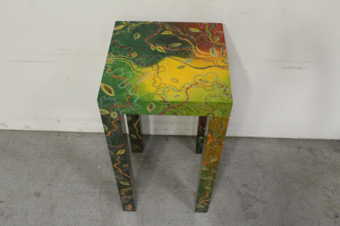 A Mackenzie child style painted pedestal table (1 of 12)