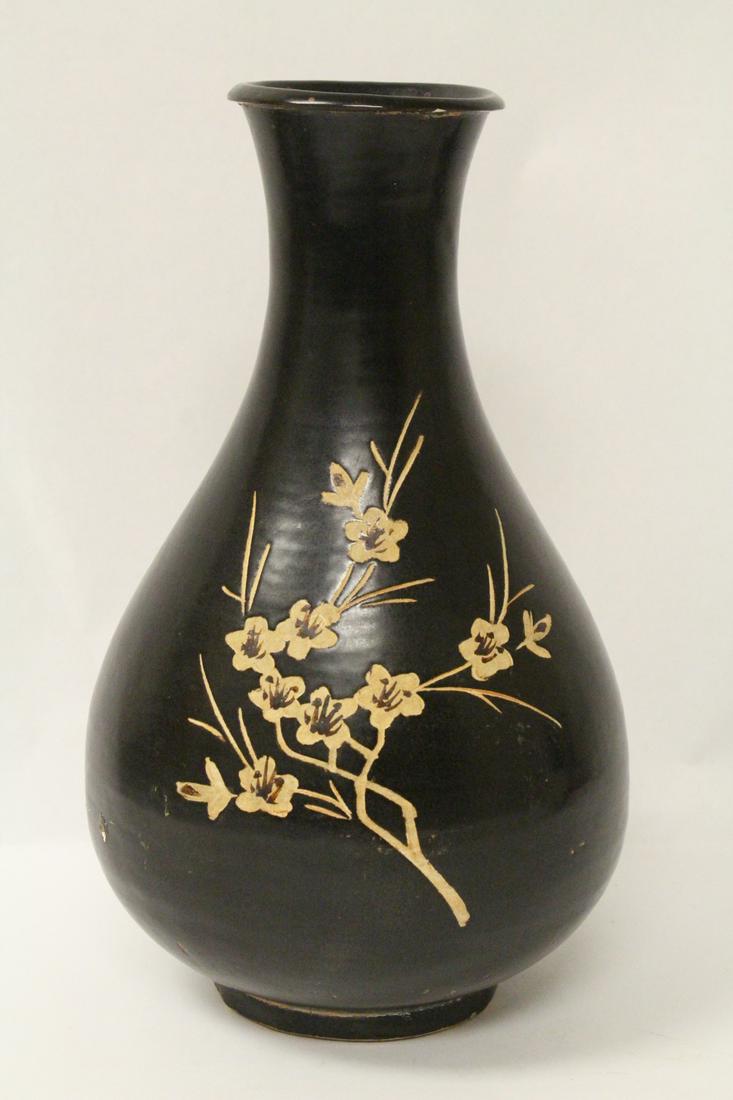 Song style brown glazed vase (1 of 8)