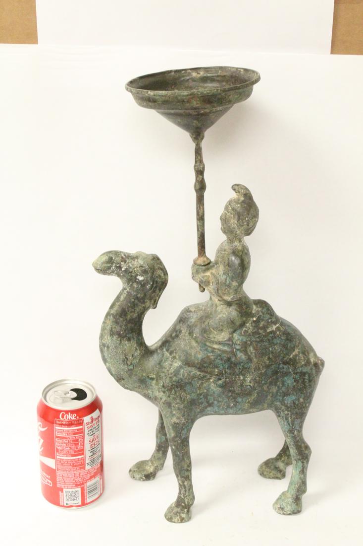 Chinese bronze sculpture of candle holder (1 of 10)