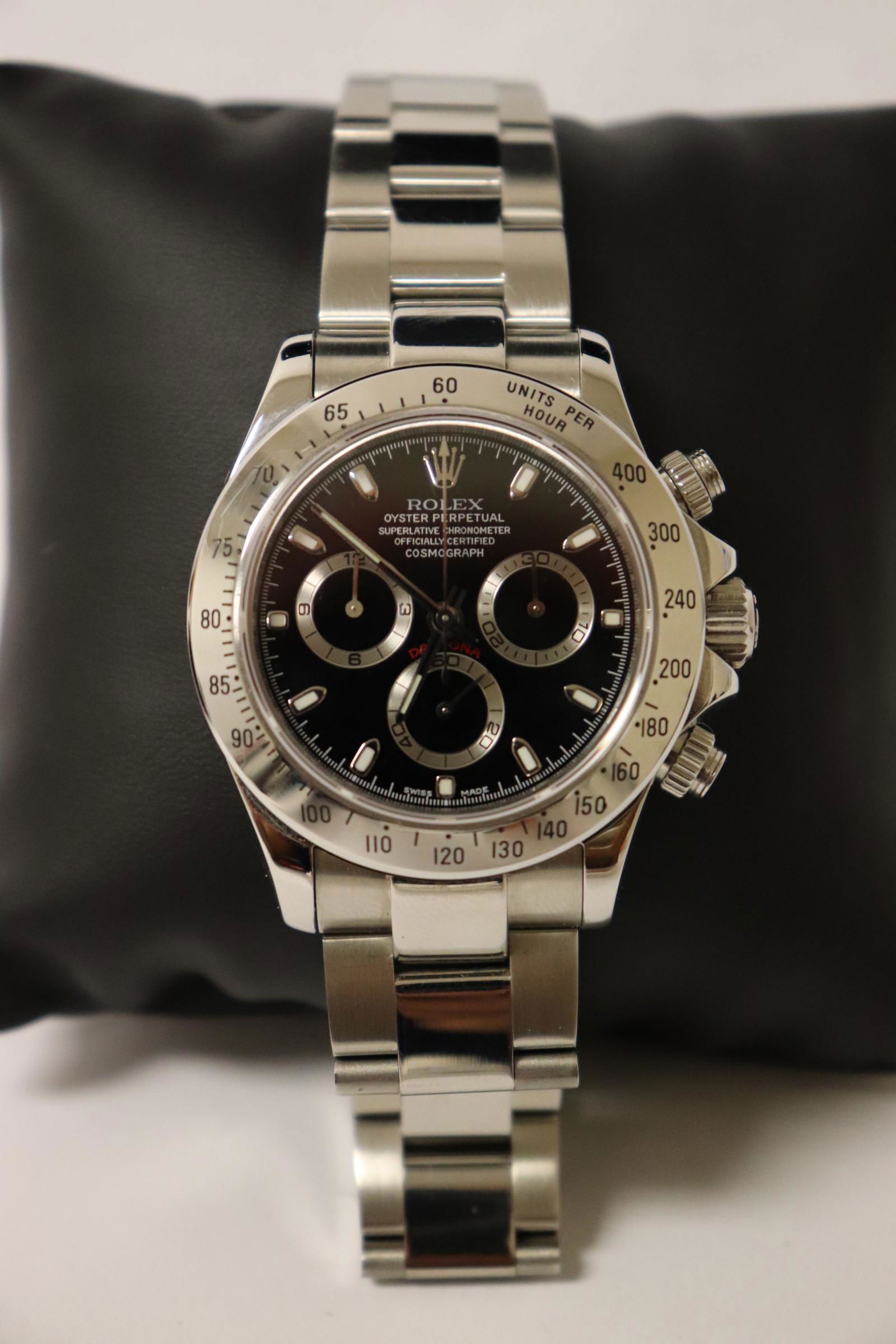 A replica Rolex Daytona automatic wrist watch (1 of 13)