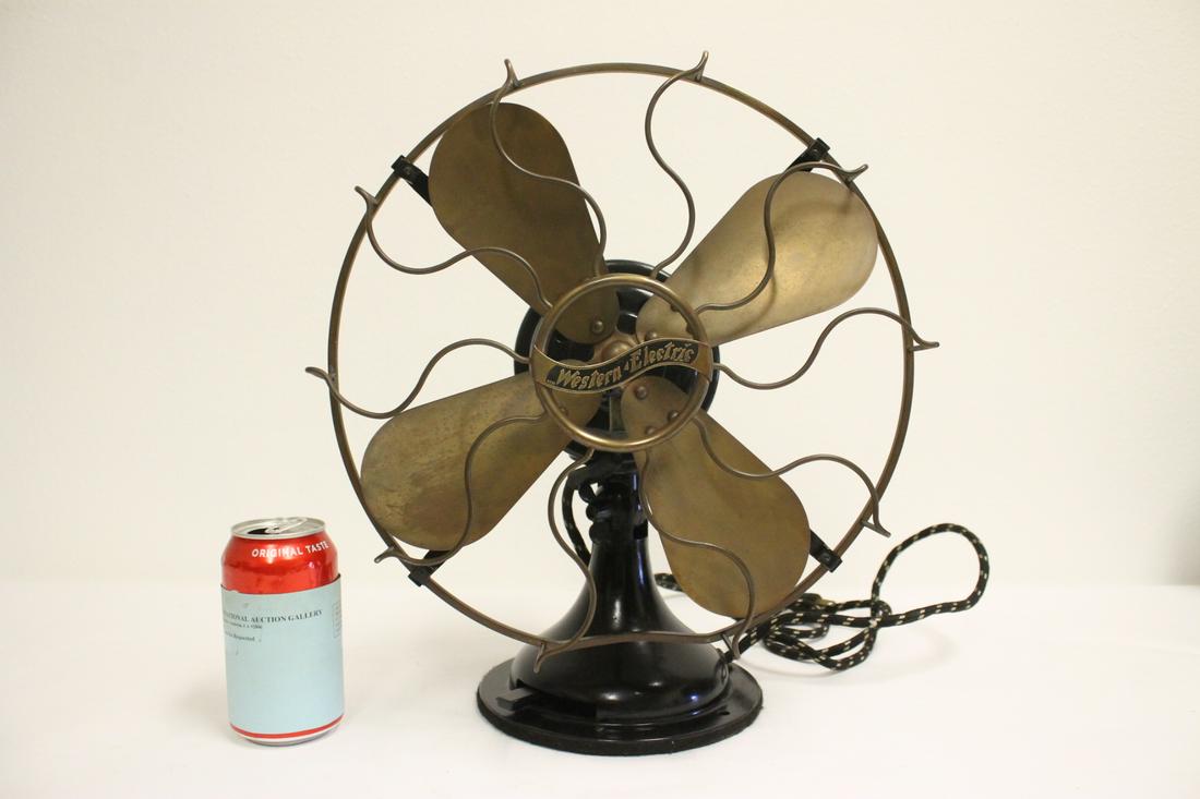 Antique fan in excellent condition (1 of 9)