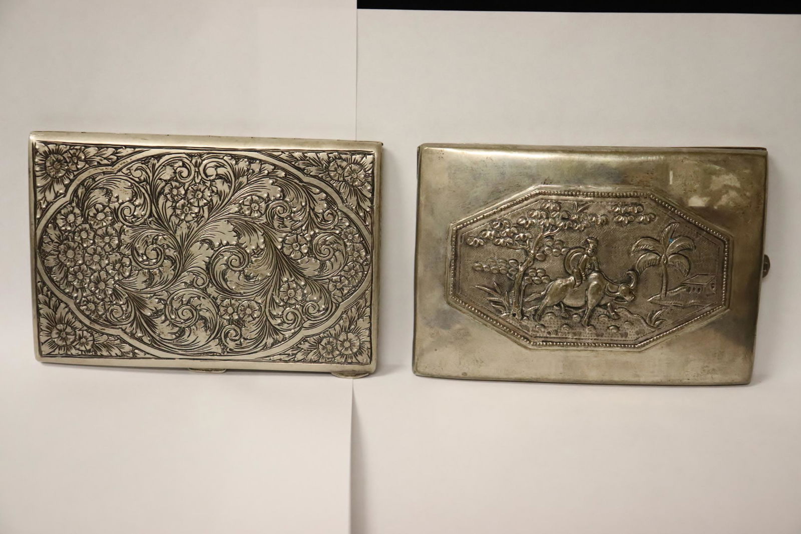 2 ornate silver carved boxes, total weight 224gm (1 of 10)