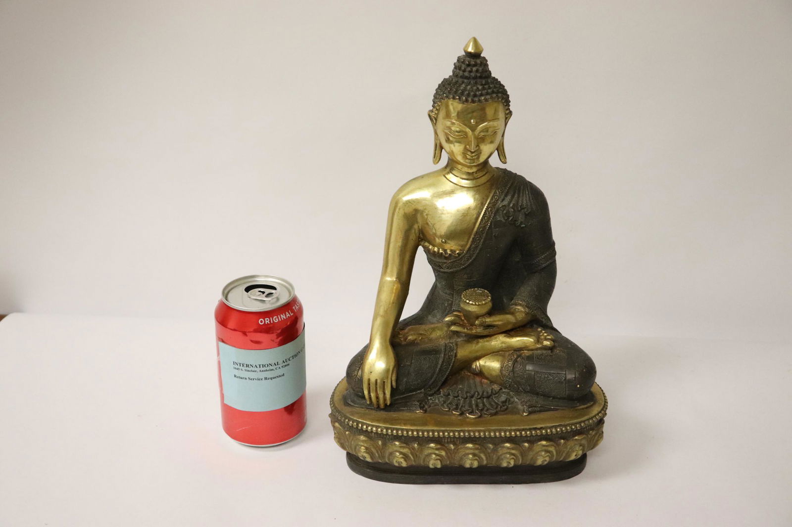 Chinese parcel gilt bronze sculpture (1 of 10)