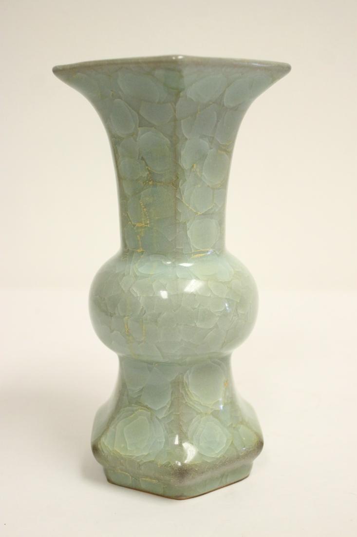 Chinese Song style crackleware vase (1 of 10)