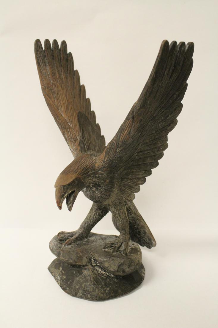 A fine wood carved eagle (1 of 8)