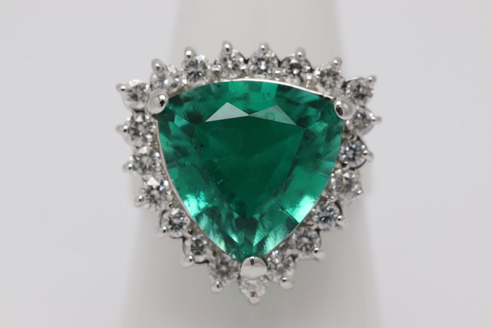 18K W/G ring with a green stone & diamonds (1 of 11)