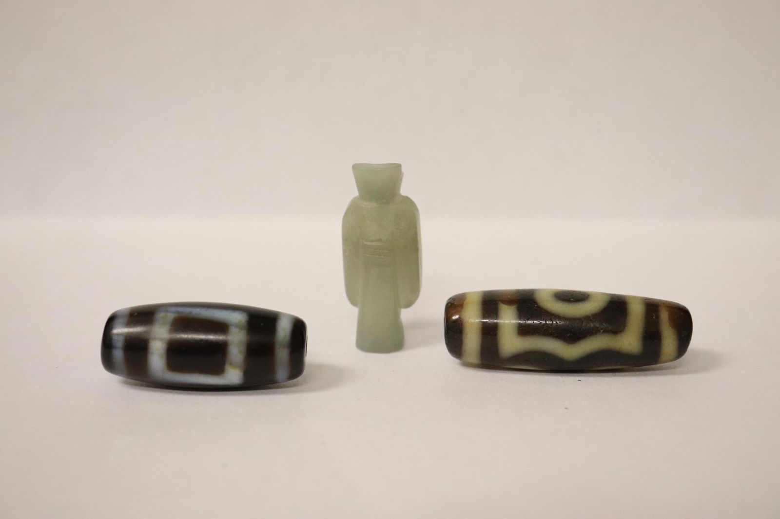 2 Chinese vintage dzi beads & a jade carving (1 of 10)