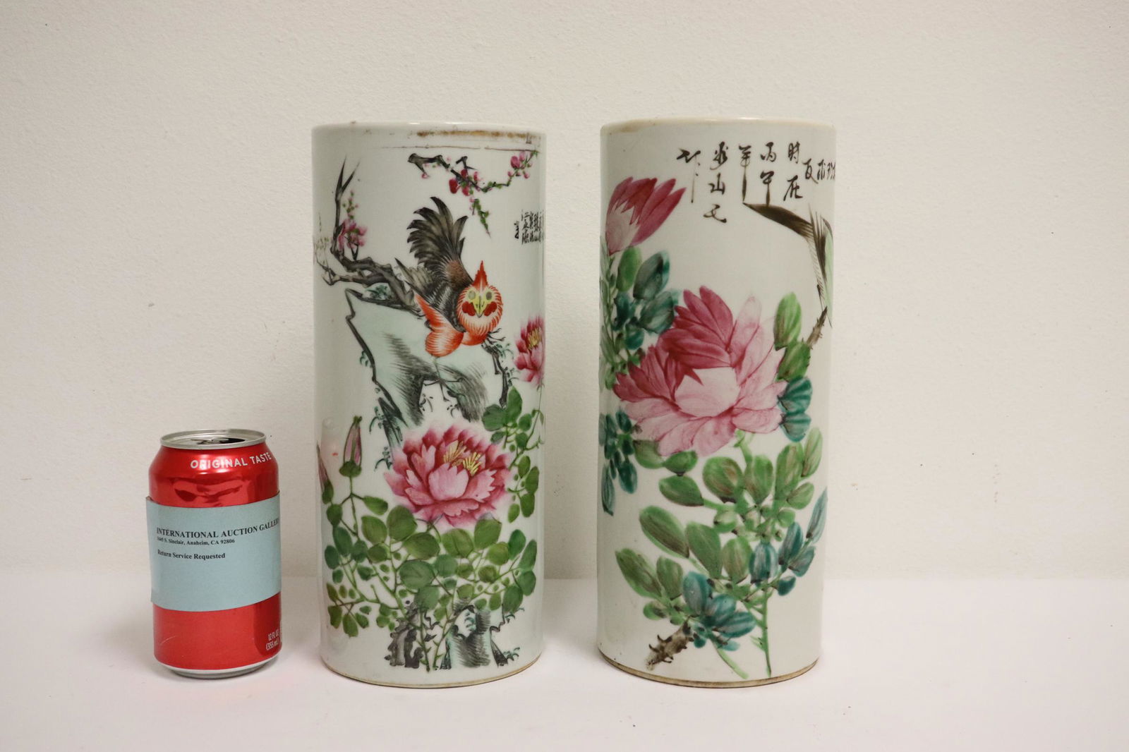 Pr Chinese antique famille rose porcelain hat vases: Pair Chinese antique famille rose porcelain hat vases, 11"Hx4.8"dia each