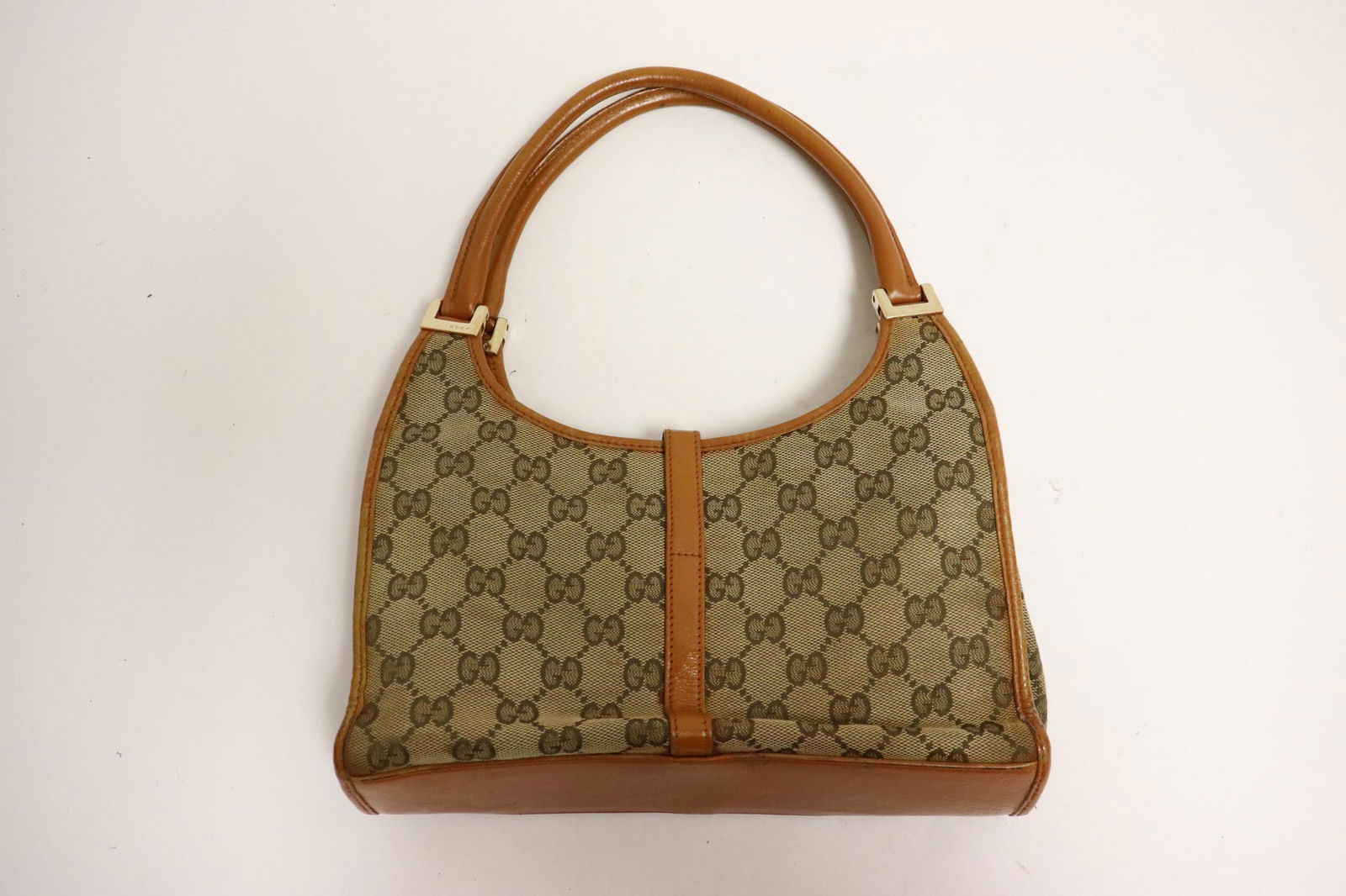 A Gucci canvas and lady's bag (1 of 8)