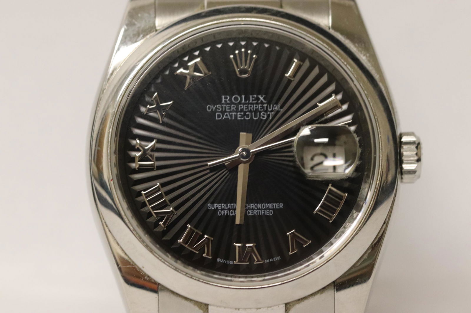 genuine Rolex oyster perpetual datejust wrist watch (1 of 17)