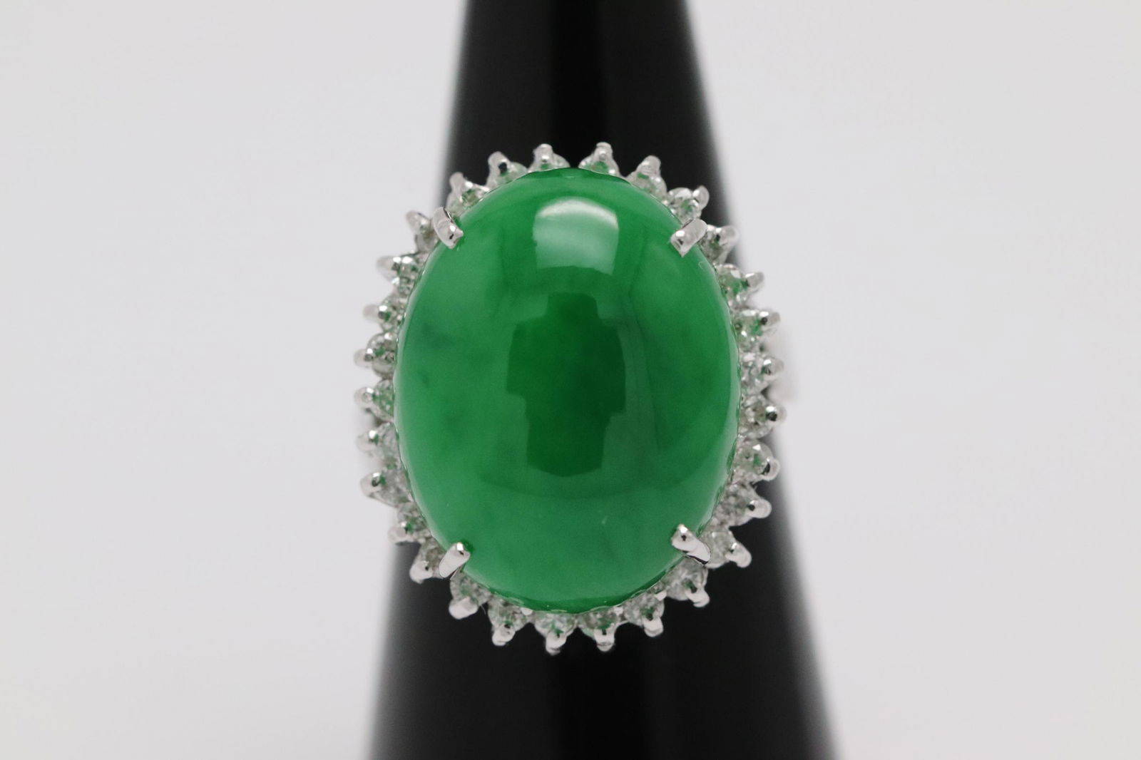 18K jadeite diamond ring (1 of 9)