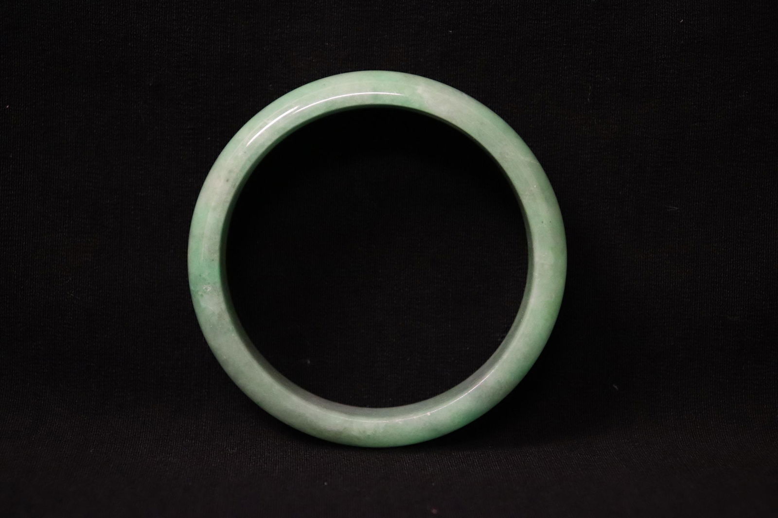 Chinese jadeite like bangle (1 of 10)