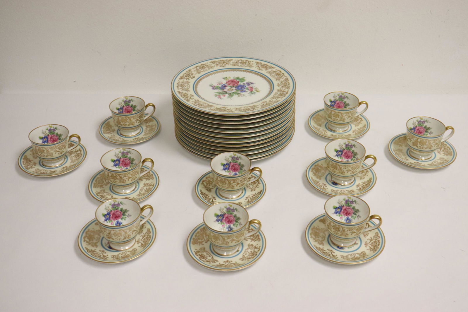 France Charles Ahrenfeldt Limoges dessert set (1 of 12)