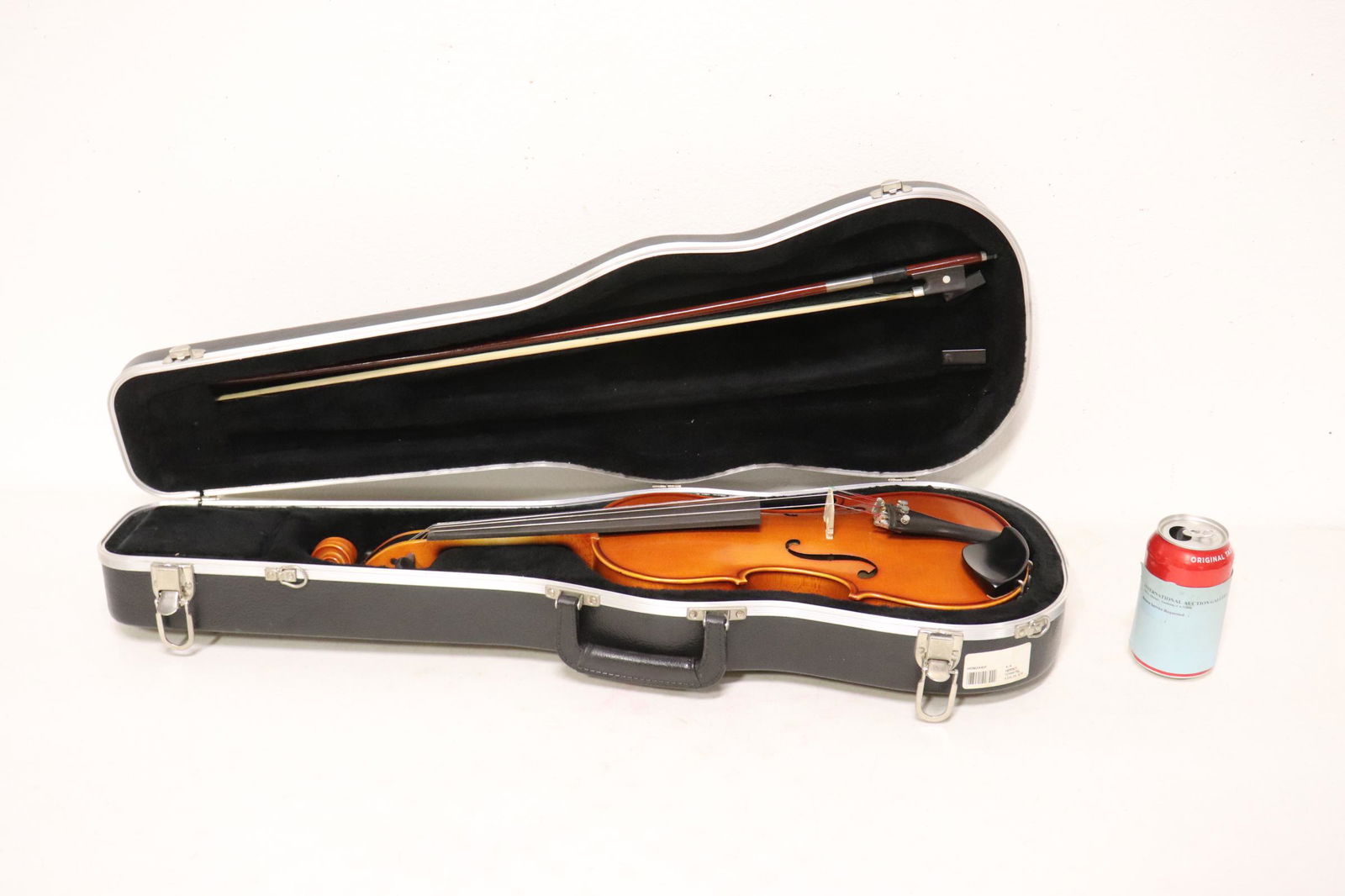 Violin by Hermet Schartel with bow (1 of 11)