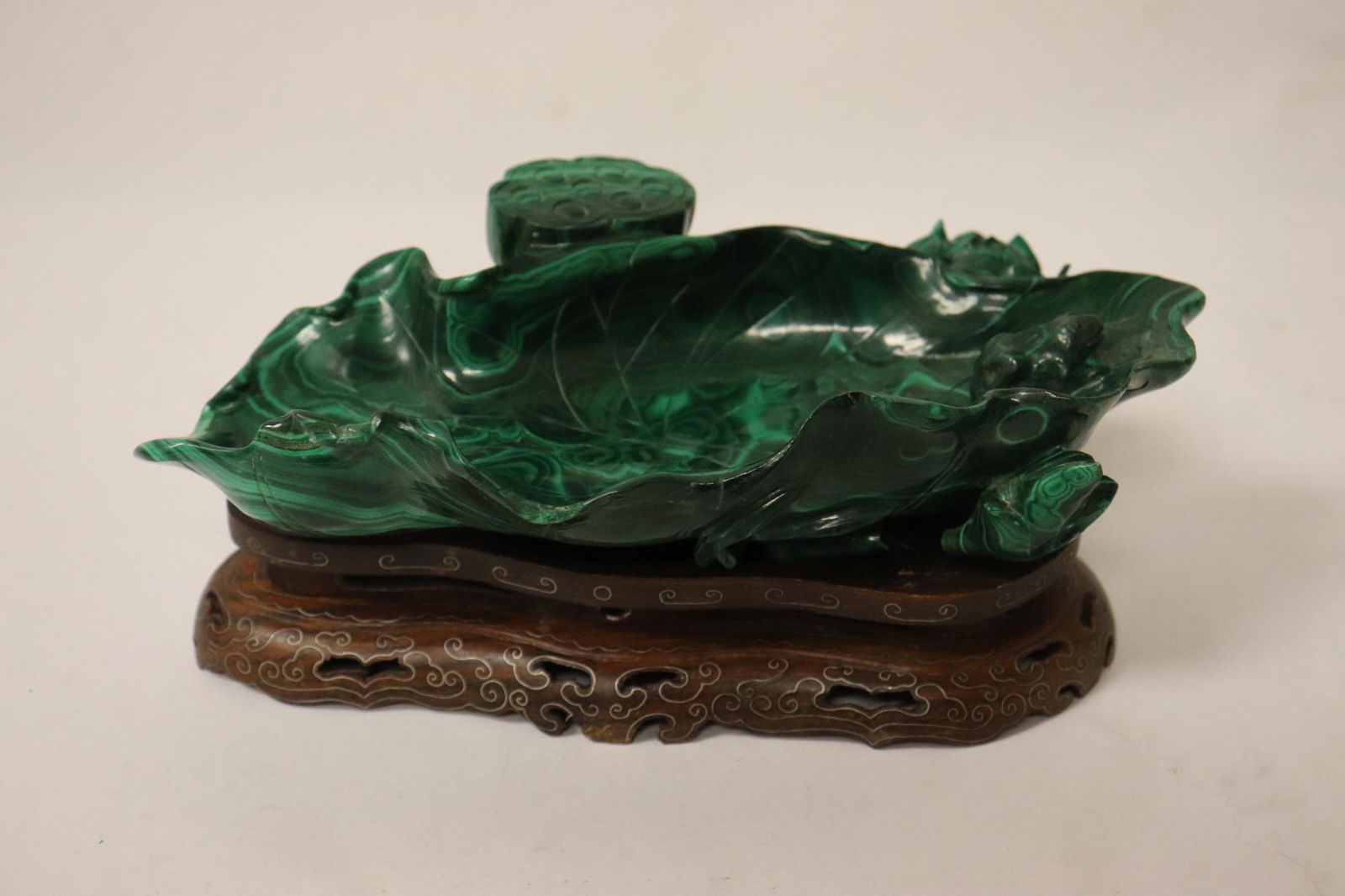 beautiful Chinese malachite carving of brush wash (1 of 9)