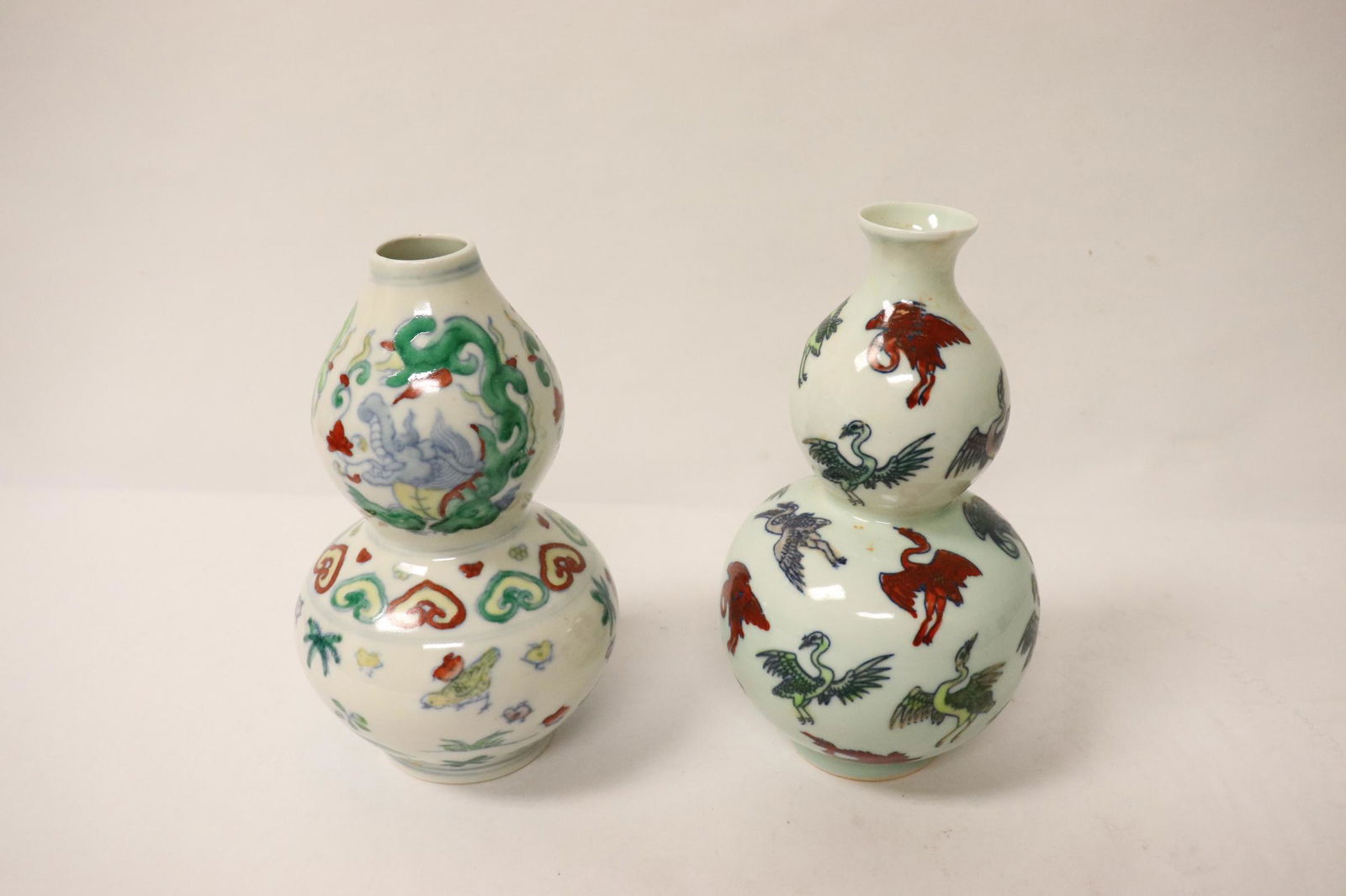 2 wucai porcelain gourd shape vases (1 of 10)