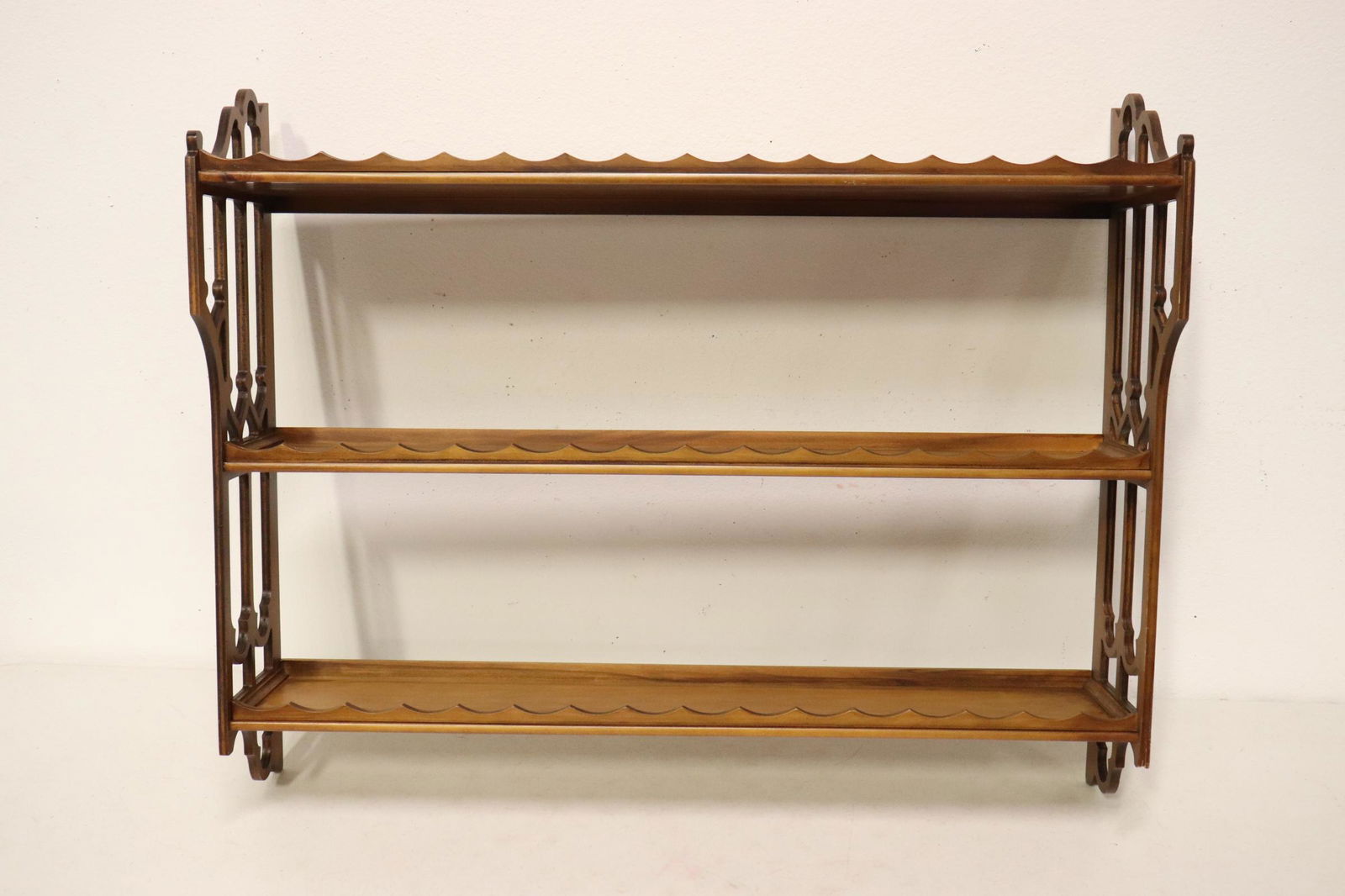 Maple wood wall shelf (1 of 8)