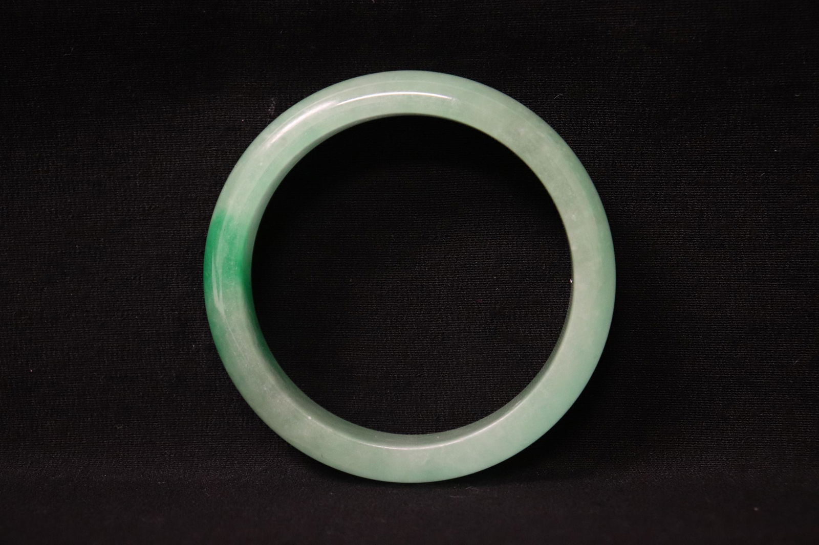 A fine Chinese jadeite like bangle (1 of 9)