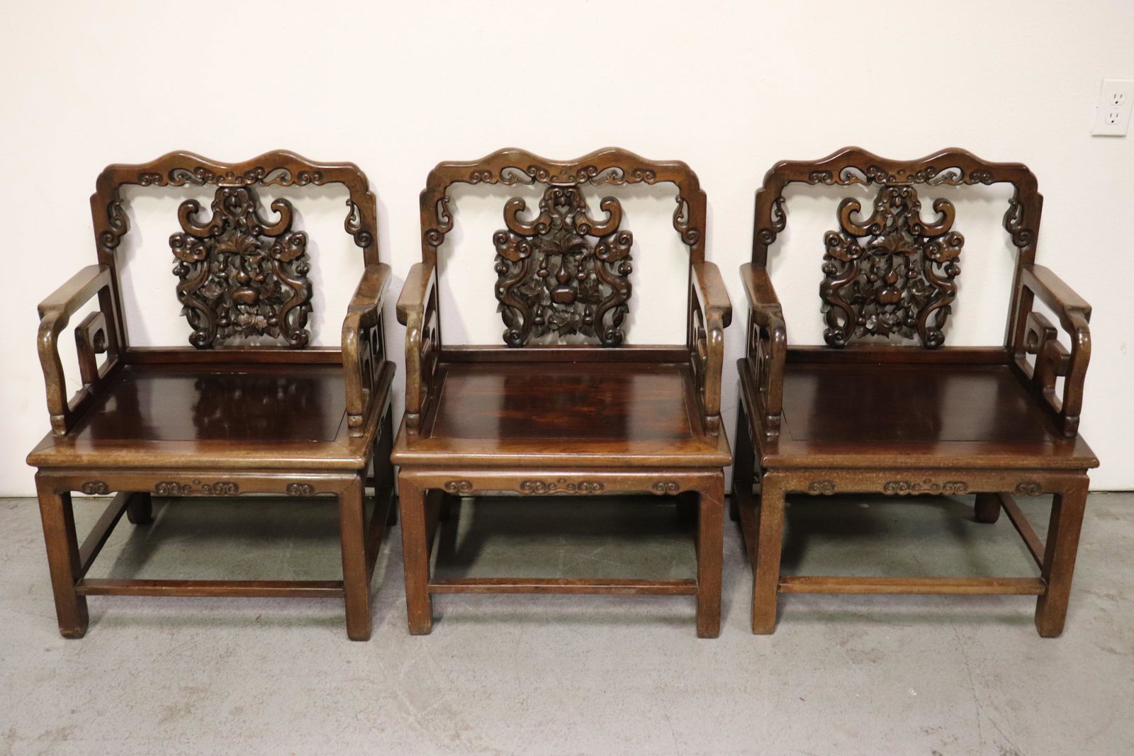 3 Chinese fine antique rosewood armchairs (1 of 12)