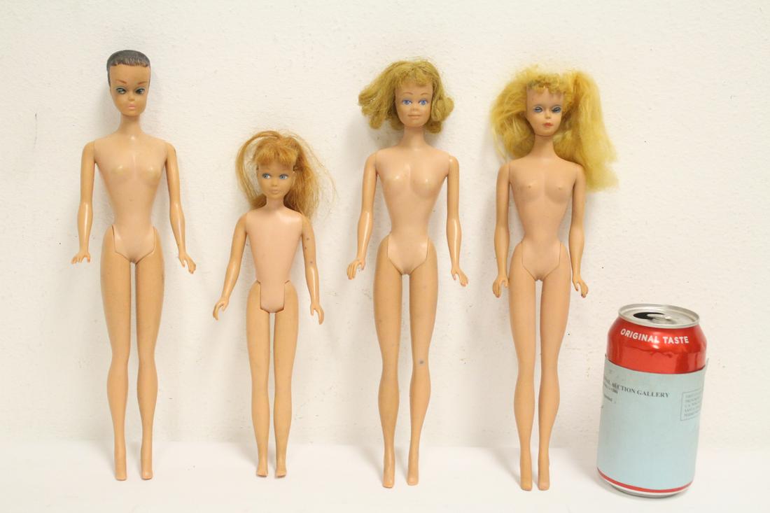 4 vintage Barbie dolls (1 of 9)