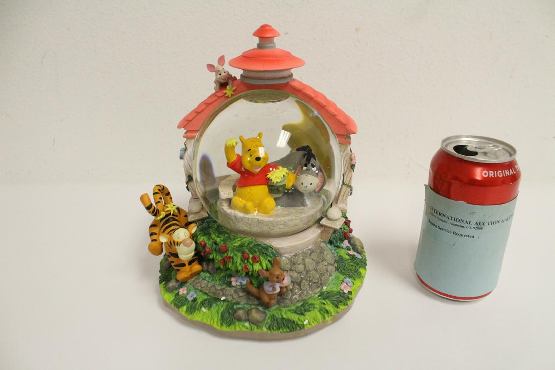 A large Winnie The Pooh Gazebo music snow globe (1 of 10)