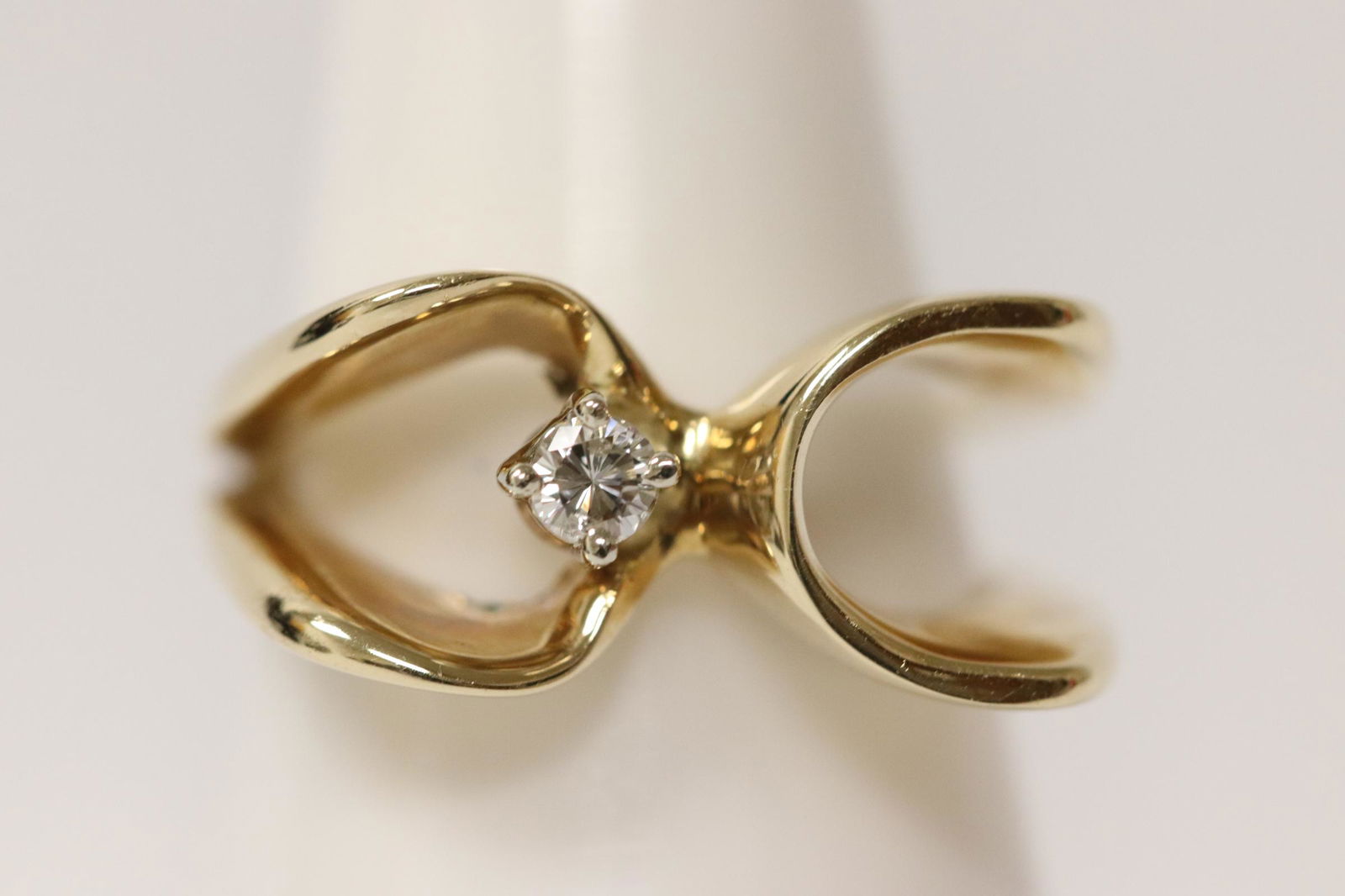 14K Y/G retro design diamond ring (1 of 10)