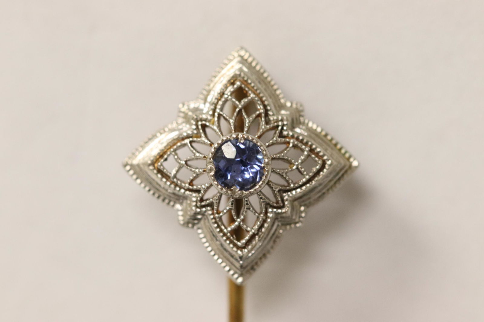 Victorian 14K stick pin w/ sapphire in original box (1 of 8)