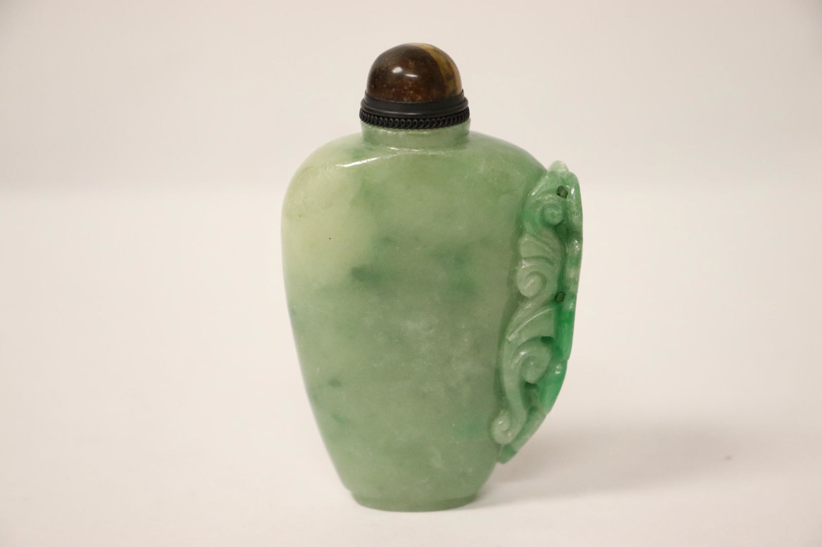 A beautiful apple green jadeite snuff bottle (1 of 11)