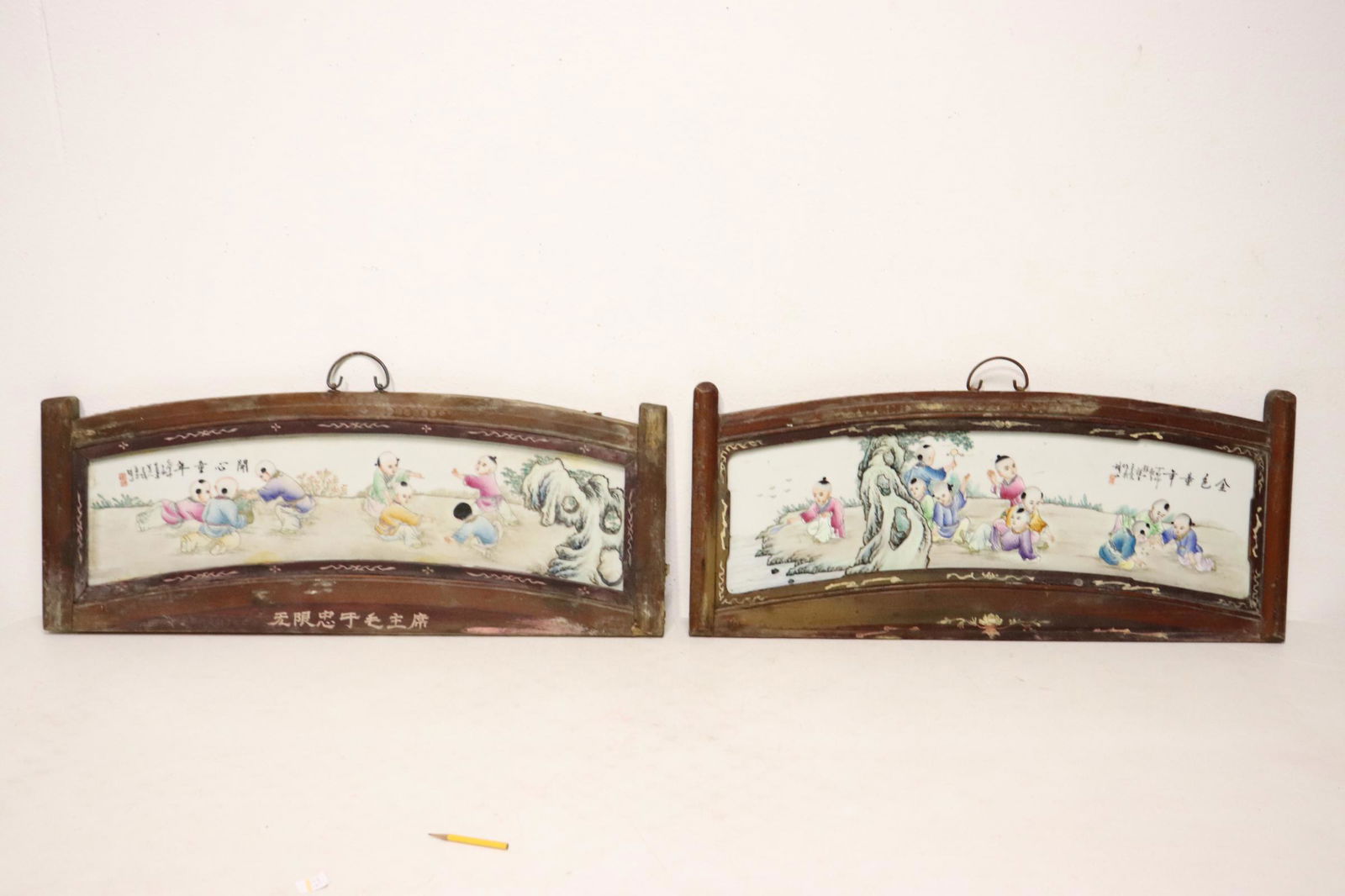 Pr Chinese vintage famille rose porcelain plaques (1 of 10)