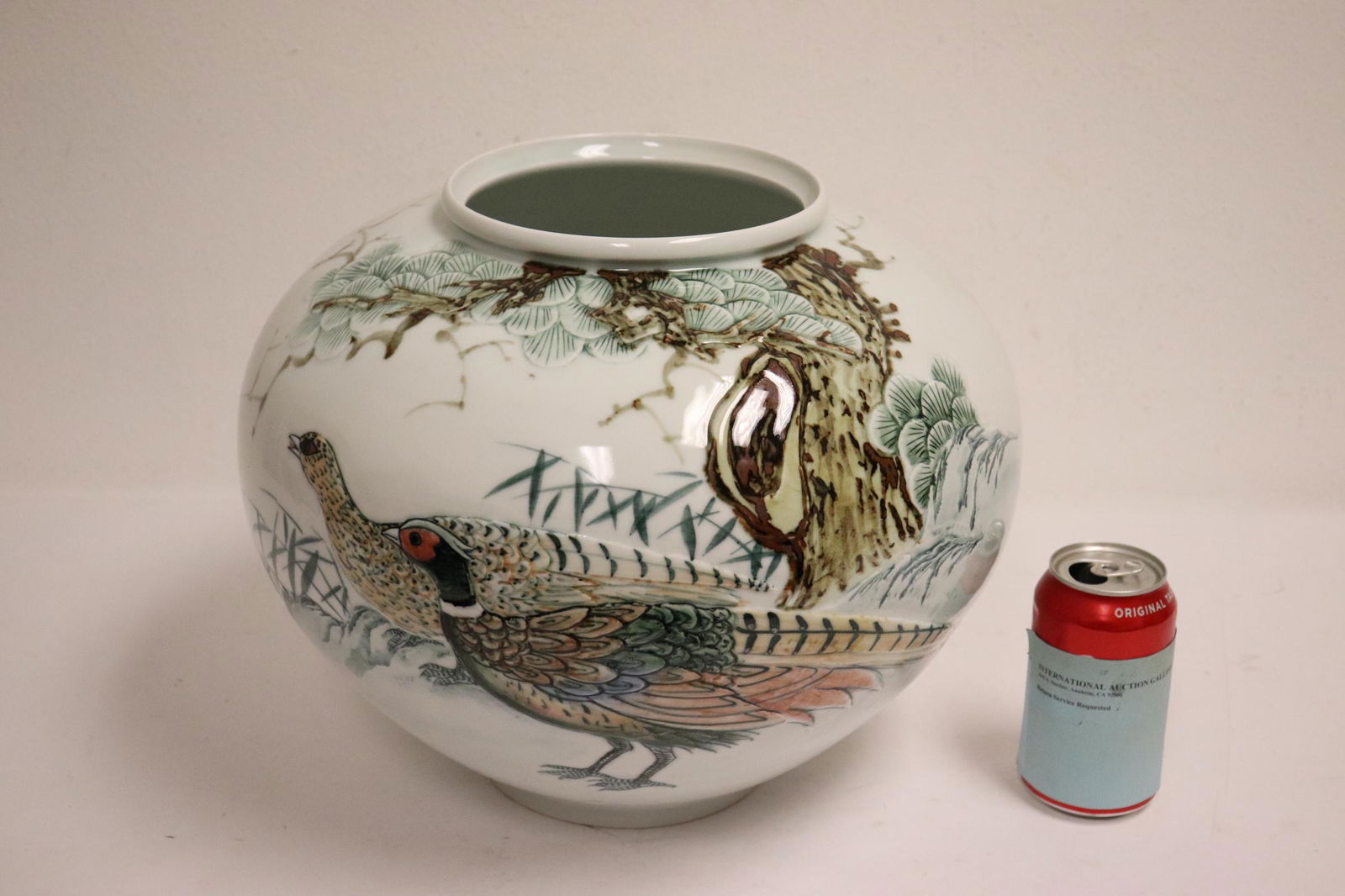 Unusual Korean hand painted jar (1 of 9)