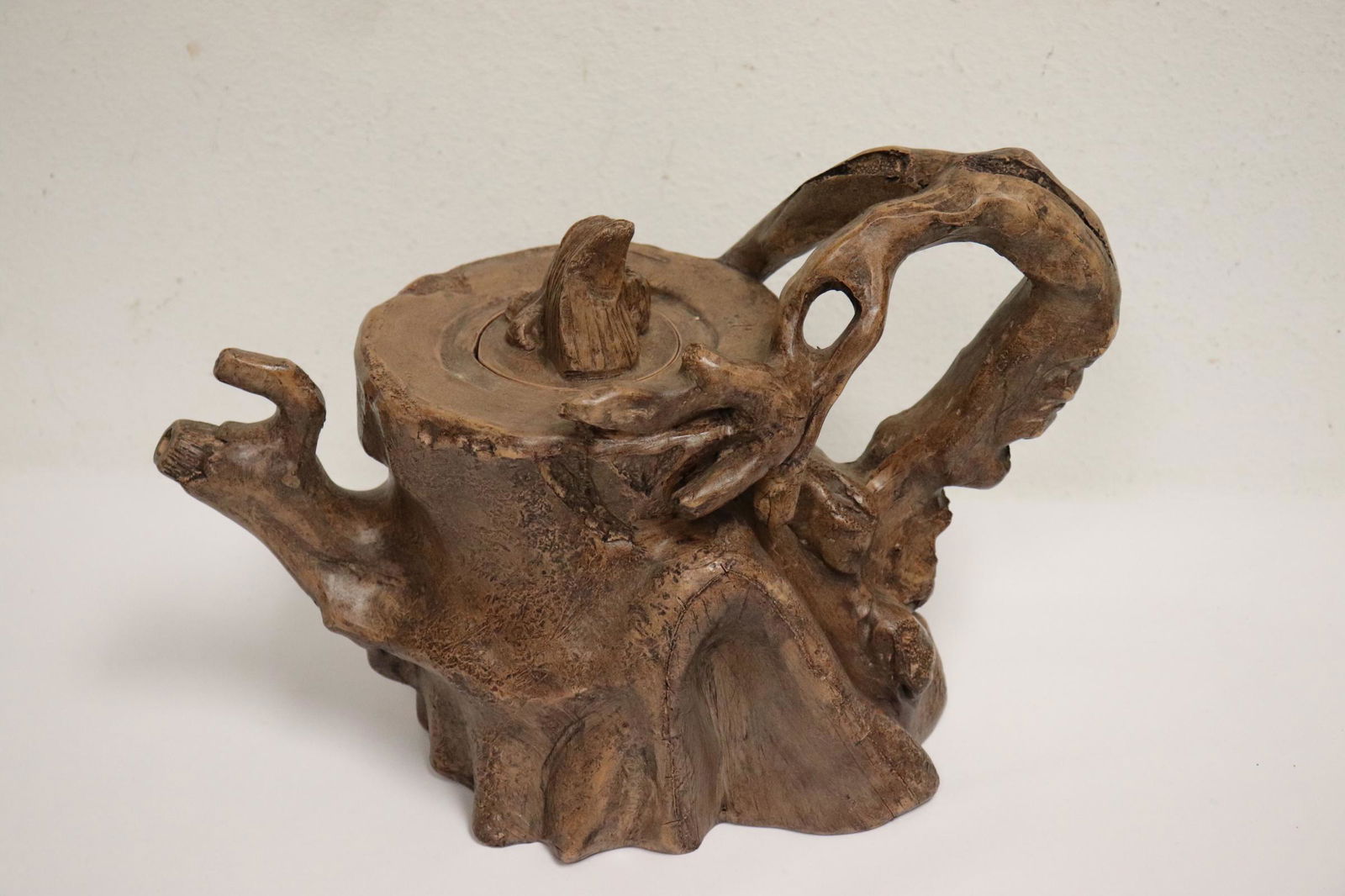 Large Yixing teapot in tree trunk form (1 of 11)