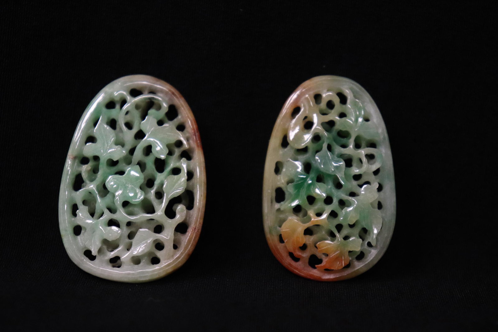 2 Chinese 19th/20th c. jadeite carved ornament (1 of 9)