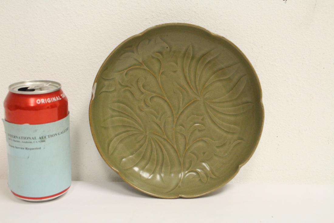 Song style celadon plate (1 of 9)