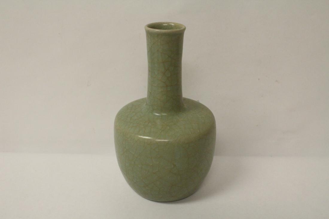 Song style crackleware porcelain vase (1 of 10)