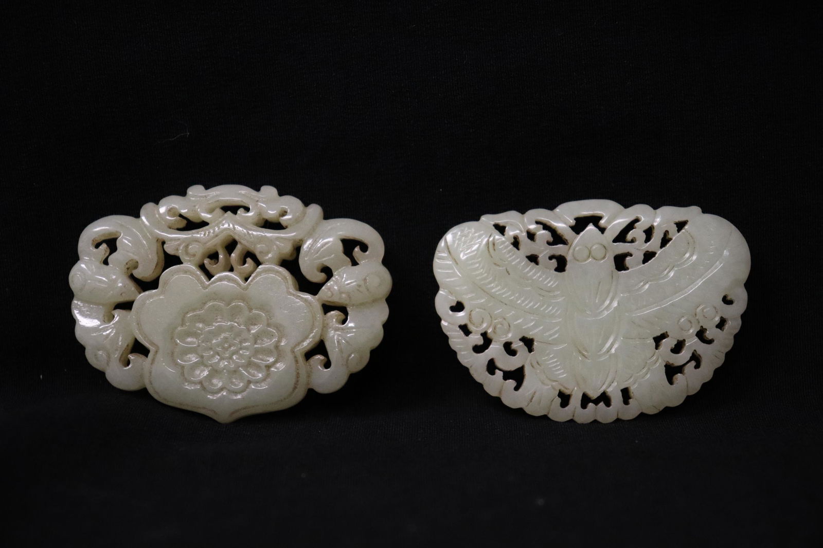 2 Chinese white jade ornaments (1 of 10)
