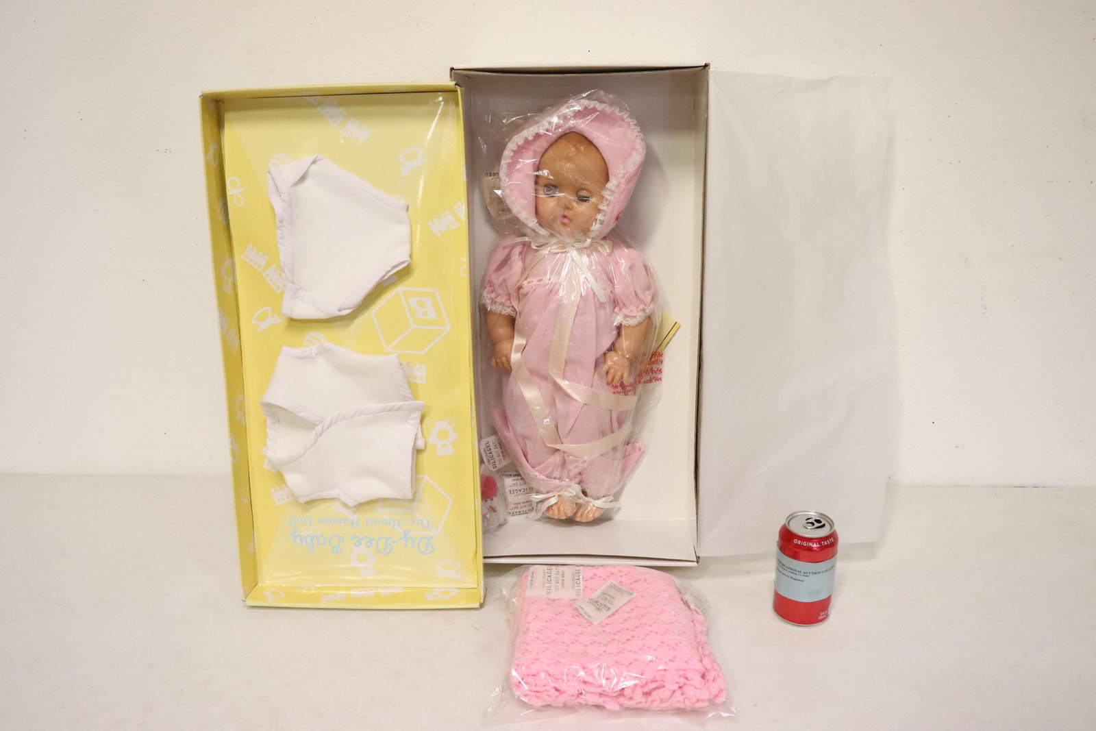 A new in box Effanbee Dy-Dee baby doll: A new in box Effanbee Dy-Dee baby doll