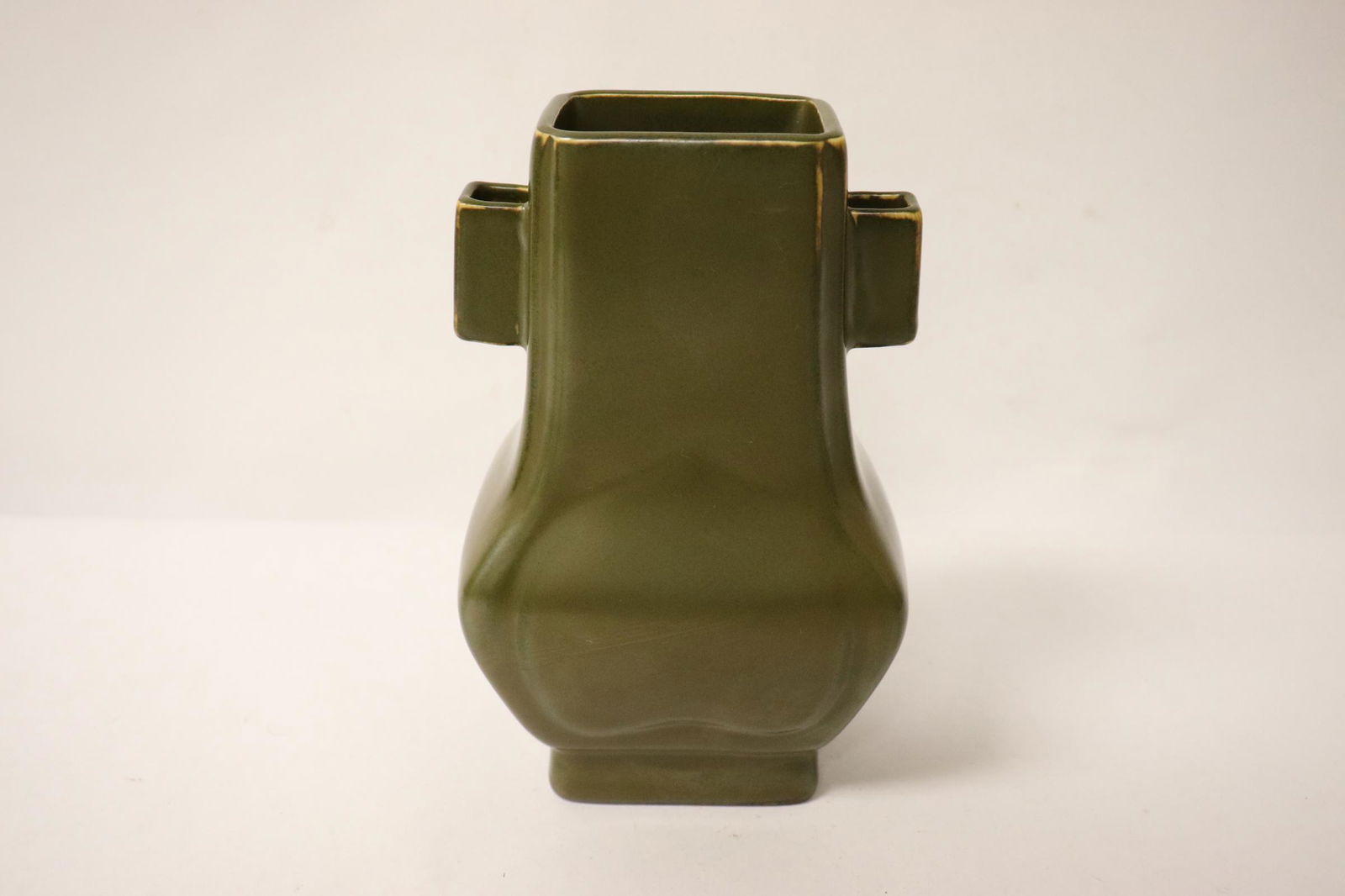 Chinese tea glazed style porcelain vase (1 of 12)