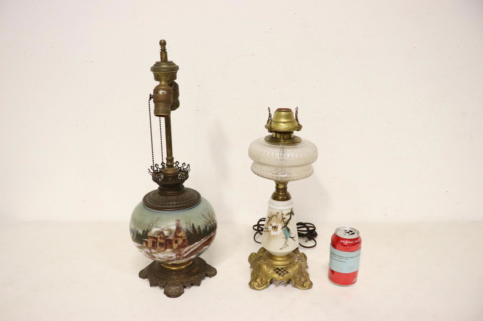 2 Victorian hand painted lamps, electrified (1 of 10)