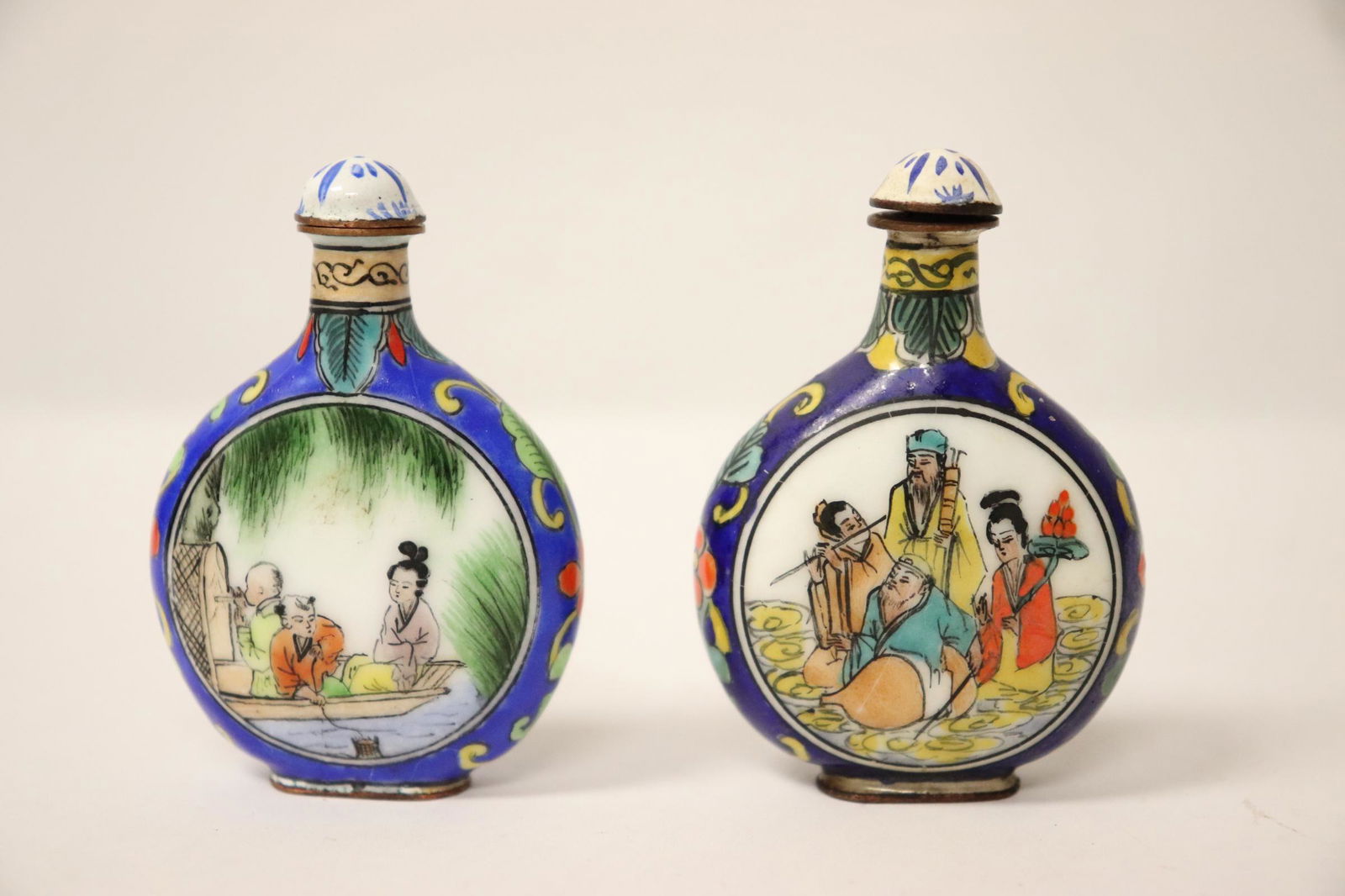 2 Chinese enamel on copper snuff bottle (1 of 10)