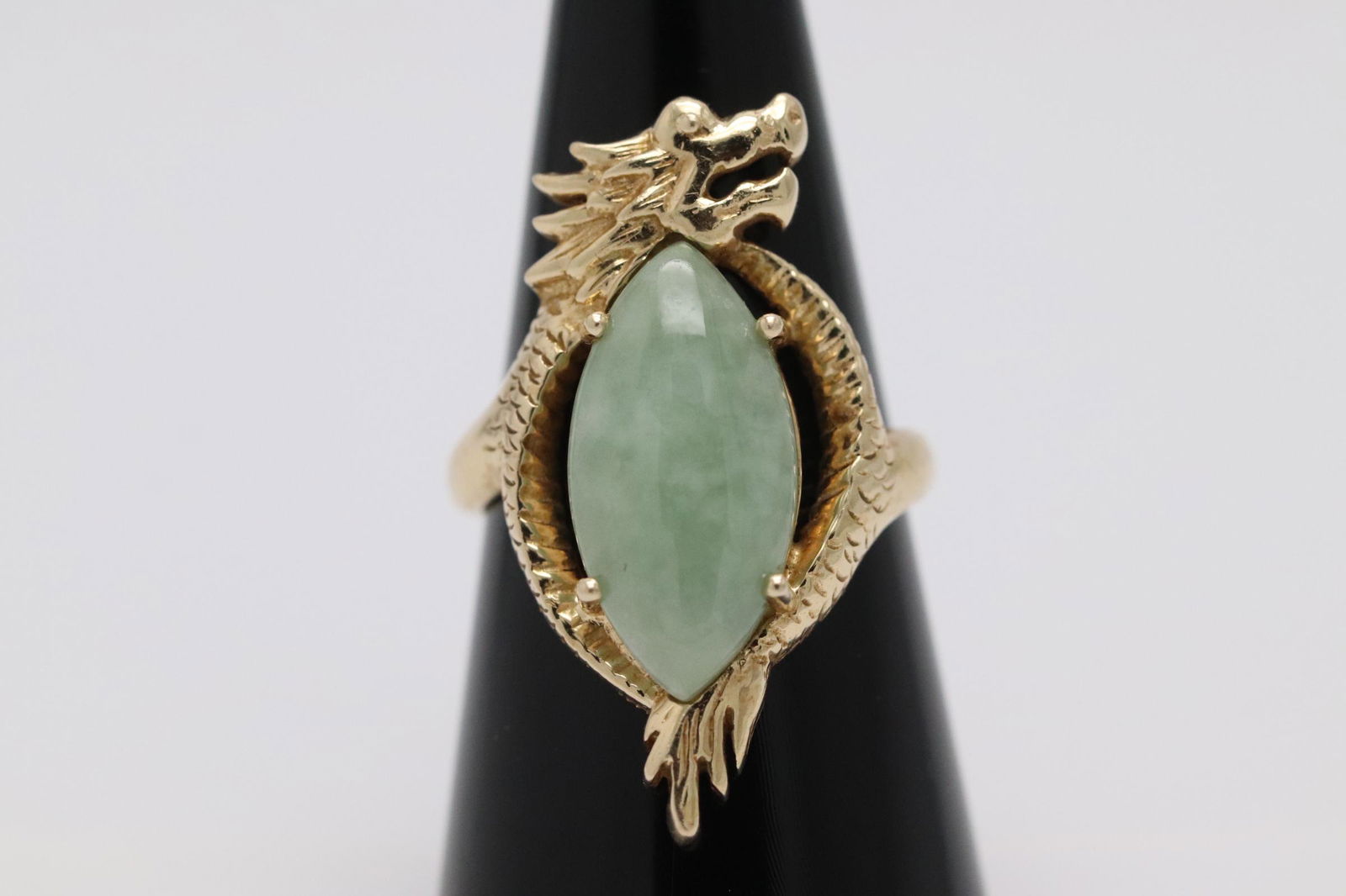 Chinese vintage 14K Y/G ring w/ jadeite stone (1 of 10)