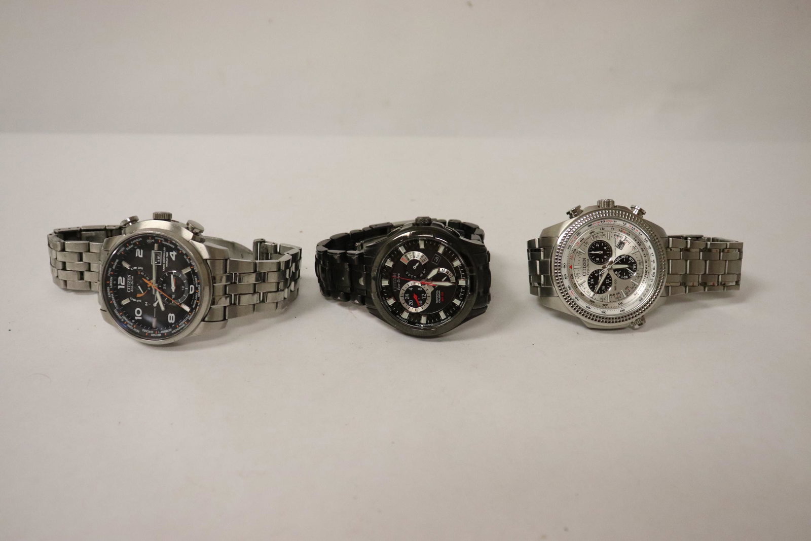 3 Citizen eco drive man's wrist watches: 3 Citizen eco drive man's wrist watches