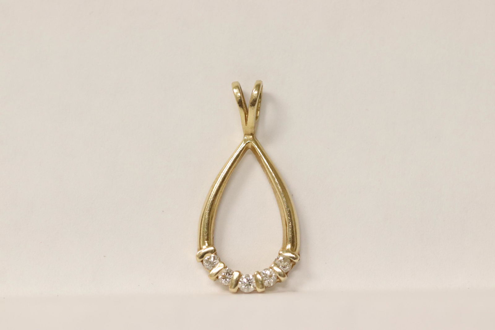 14K Y/G pendant set with brilliant cut diamonds (1 of 9)