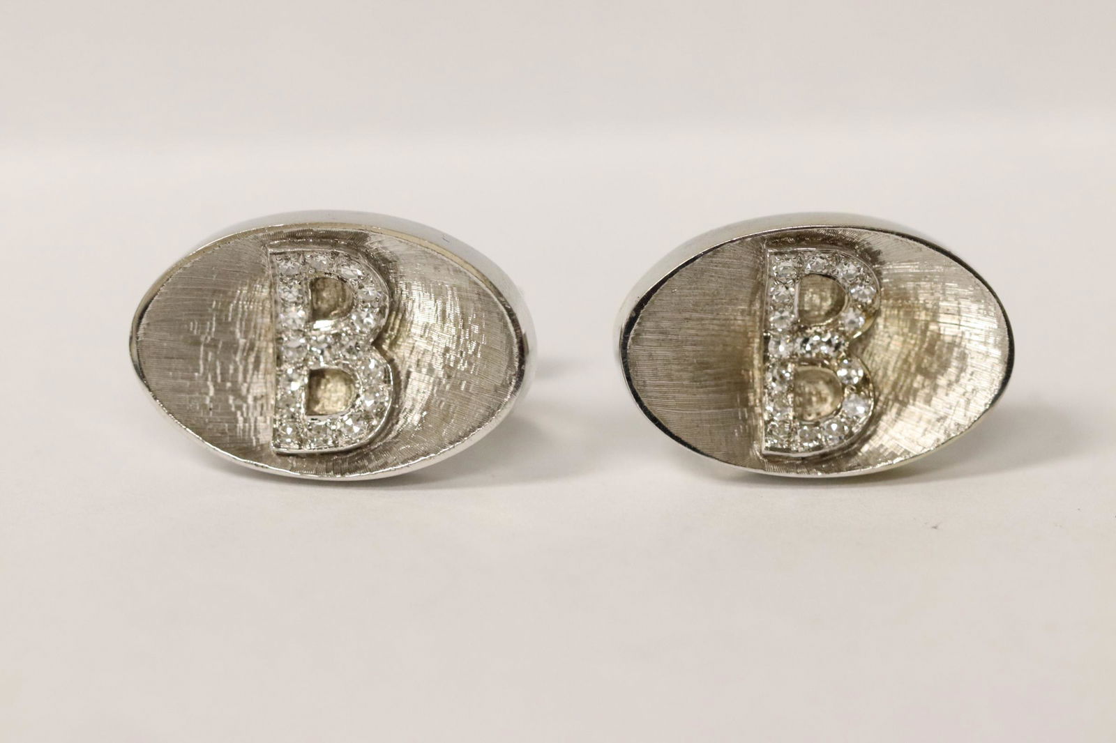 Pair 14K W/G cufflinks with excellent diamonds (1 of 11)