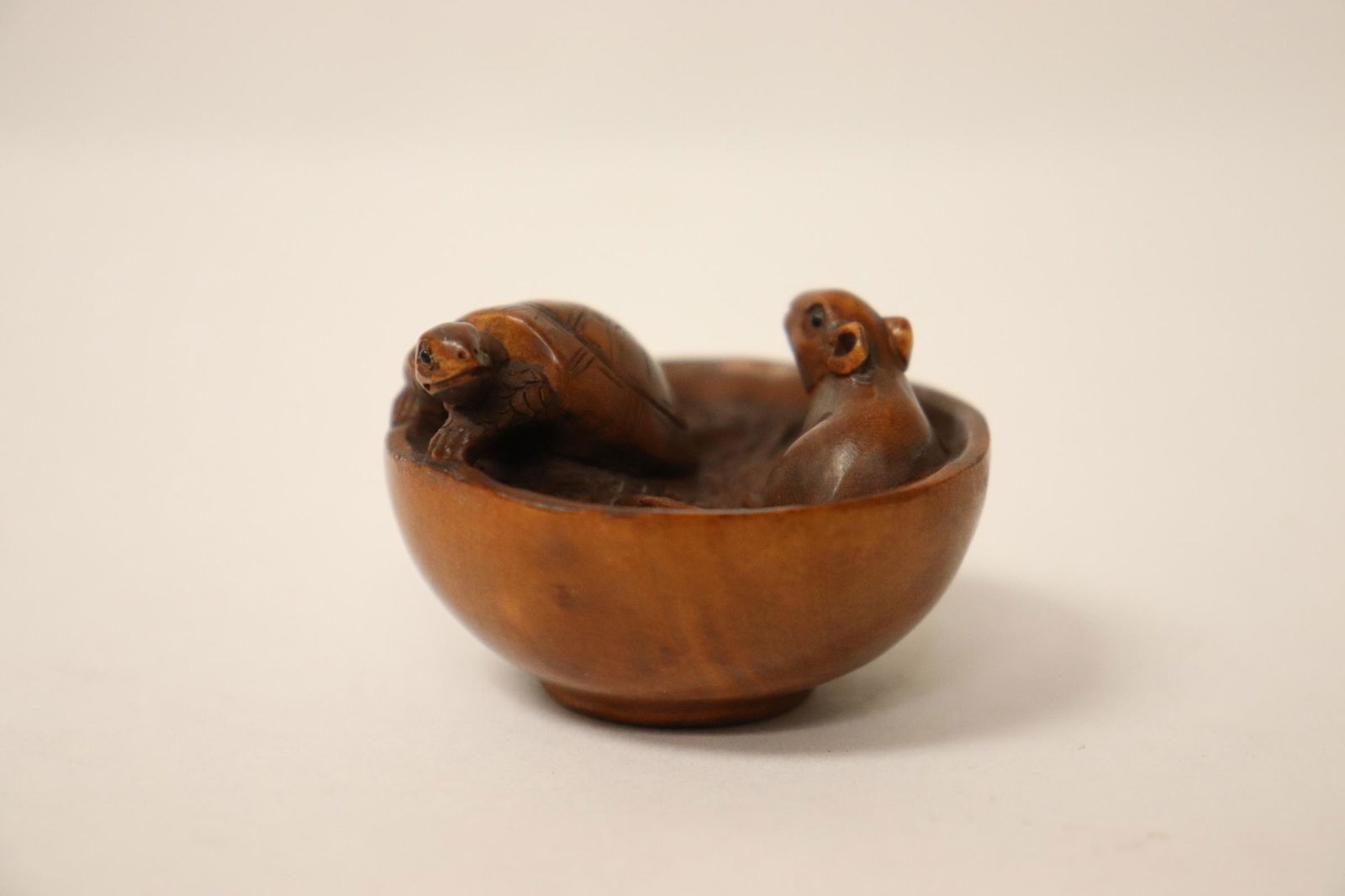 Japanese wood carved netsuke (1 of 9)