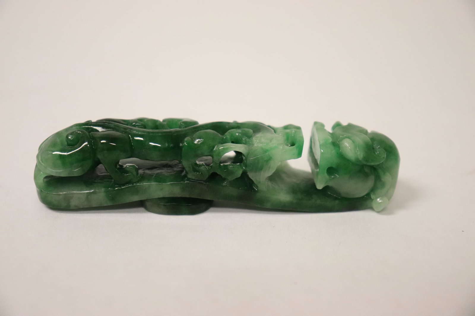 Chinese jadeite carved belt buckle: Chinese jadeite carved belt buckle, 3.5"L