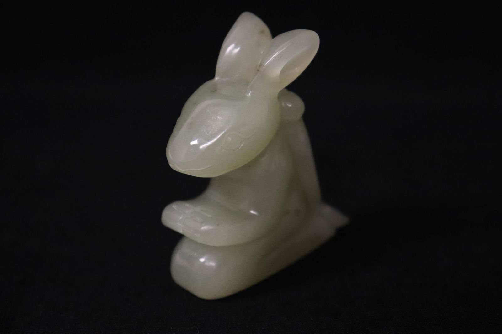 Chinese hetian jade carved ornament (1 of 11)