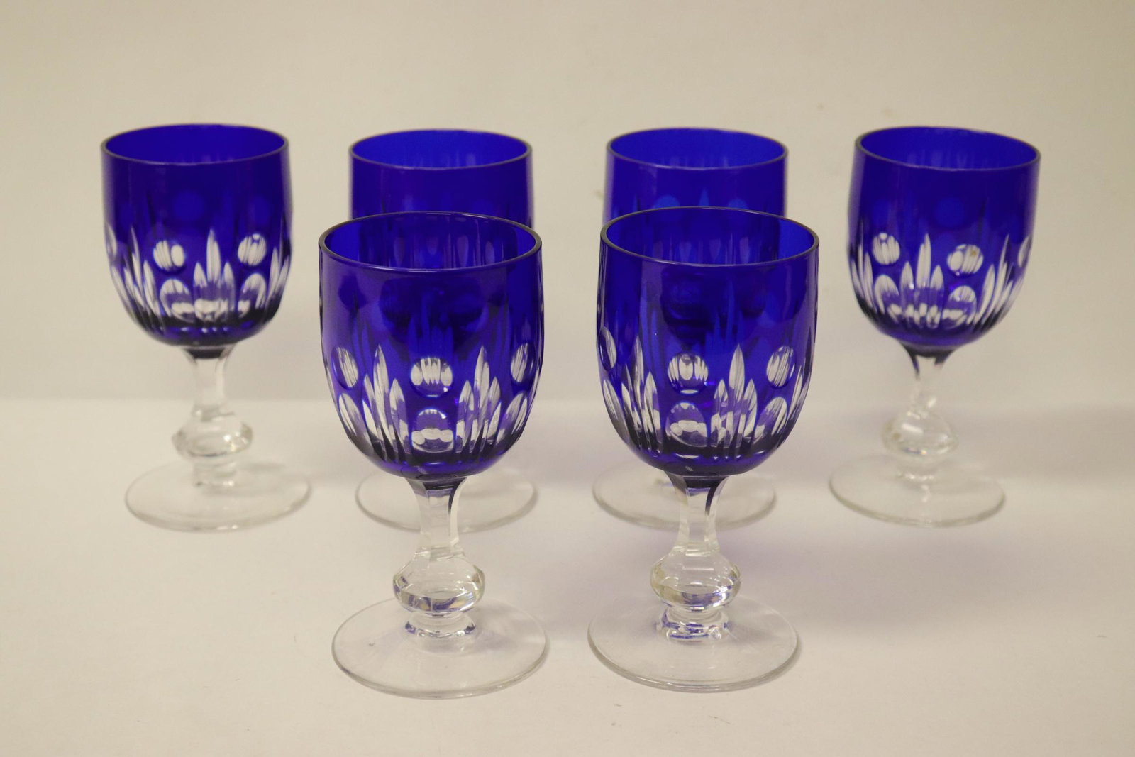 6 blue crystal wine goblets: 6 blue crystal wine goblets, 4.95"Hx2.5"dia each