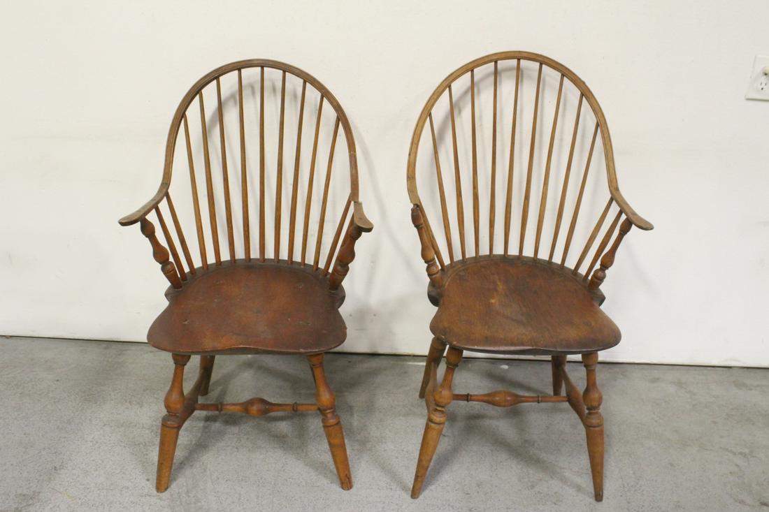 Pair 18th century Windsor chairs: Pair 18th century Windsor chairs, repairs, 36.6"Hx21.8"x24.2" each